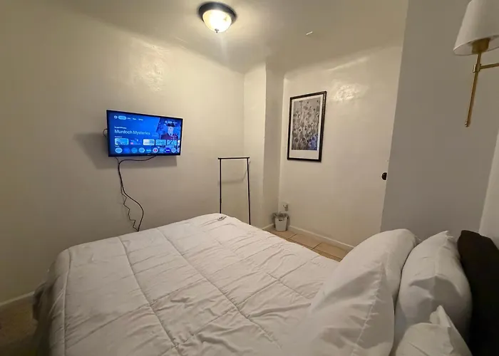 Apartment Cozy Away From *