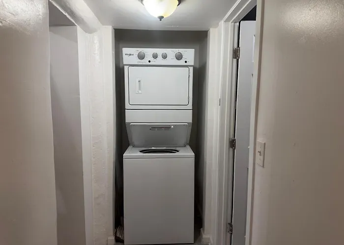 Cozy Away From Apartment *